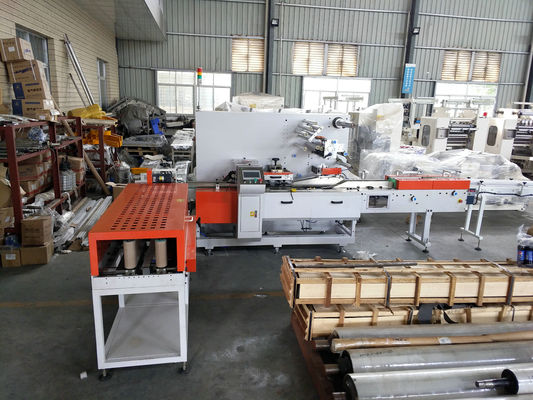 Máy đóng gói vải vệ sinh tự động ở mức giá tốt